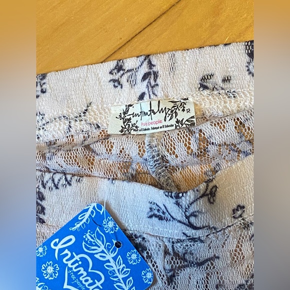 Free People Floral Lace Leggings - White and Black - Picture 4 of 6